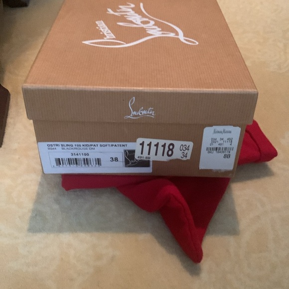 Gorgeous Louboutin red bottom heels ๐ ๐ - Picture 5 of 6